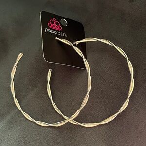 Post earring. Silver/twist style.